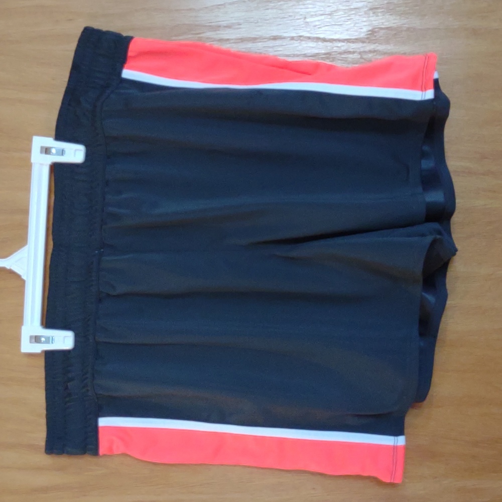 Xersion Women's 2X semi fitted shorts polyester black orange white drawstring